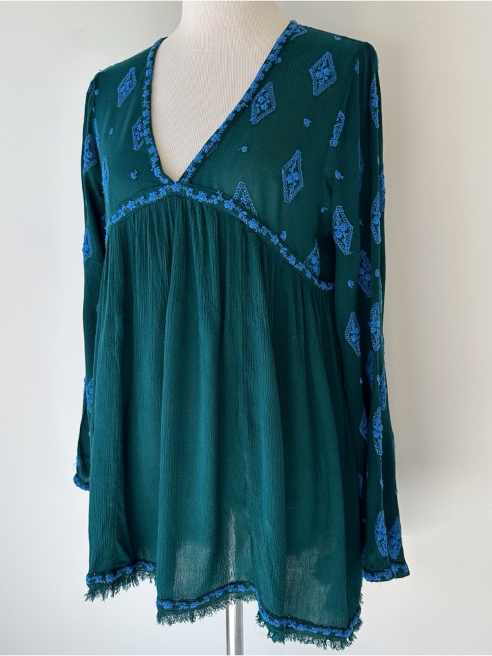Free People Diamond Embroidered Tunic Top Gauzy Sheer size Small Mermaid Forest - Picture 6 of 16